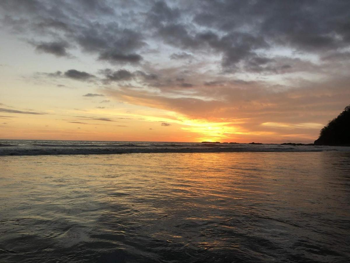 Apartamento De Lujo Las 3 Gotas Jaco, Frente Al Mar Con Vista A La Playa Zewnętrze zdjęcie