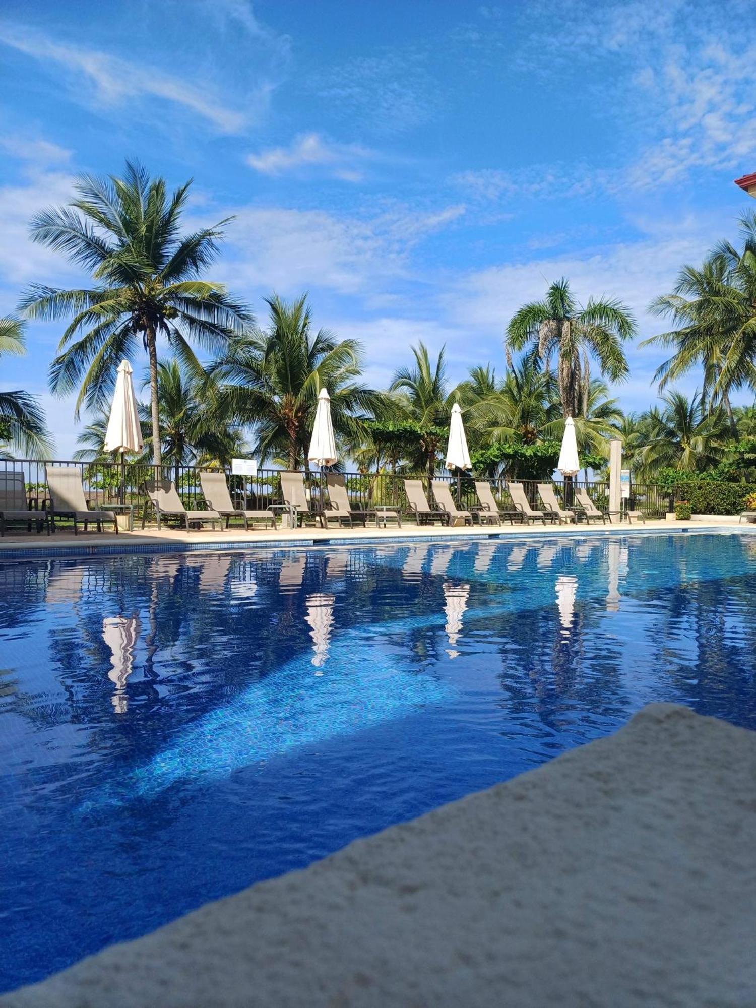 Apartamento De Lujo Las 3 Gotas Jaco, Frente Al Mar Con Vista A La Playa Zewnętrze zdjęcie
